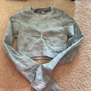 Gymshark Women's Cropped Long Sleeve Top in Light Sage Camouflage
